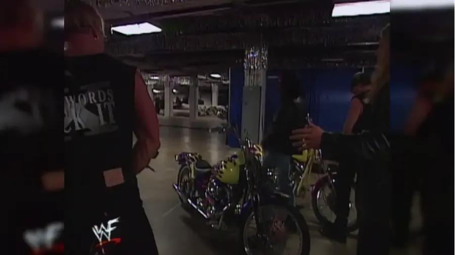 DX Raw 1998