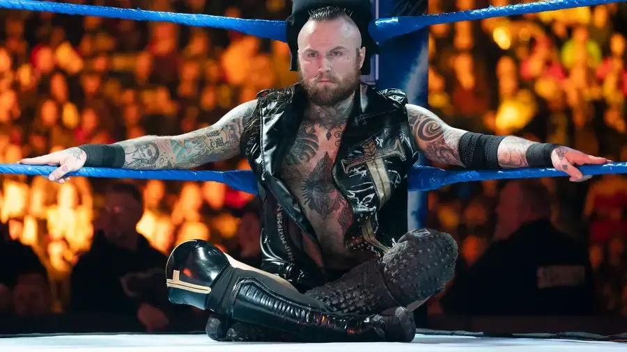 Aleister Black sitting.jpg