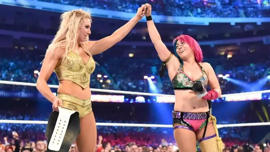 Asuka- Charlotte Flair- WWE WrestleMania 34.jpg