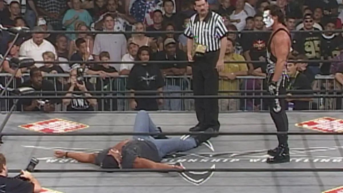 Hogan lies down for sting halloween havoc 1999