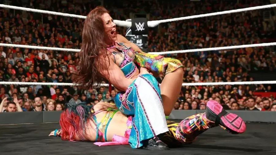 Mickie james asuka nxt takeover toronto