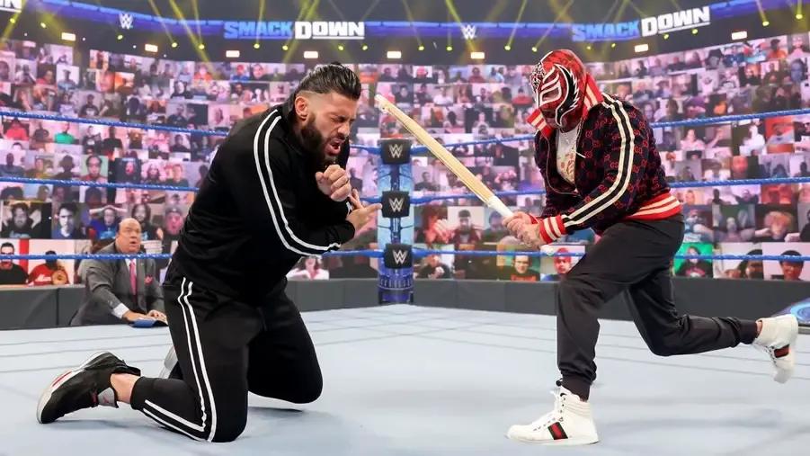 Rey Mysterio Roman Reigns kendo stick.jpg