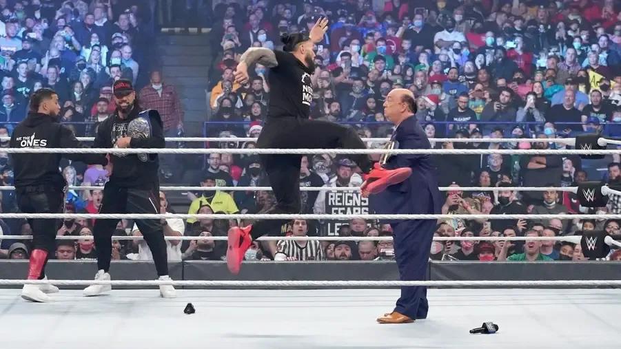 Roman Reigns Superman Punch to Paul Heyman December 2021.jpg