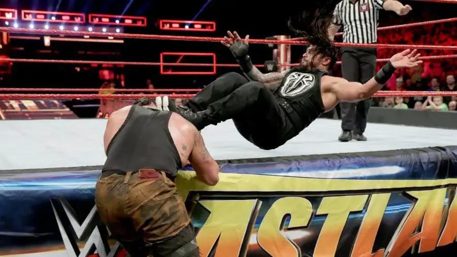 Roman reigns bruan strowman fastlane 2017 1