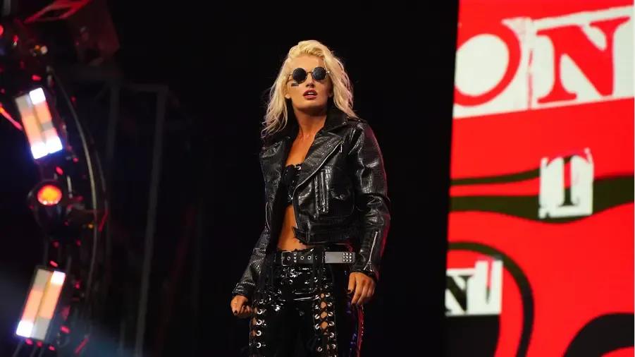 Toni Storm AEW Dynamite debut.jpg