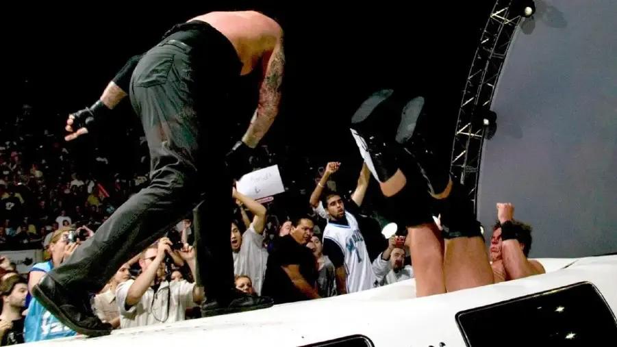 Undertaker jbl limo chokeslam summerslam 2004