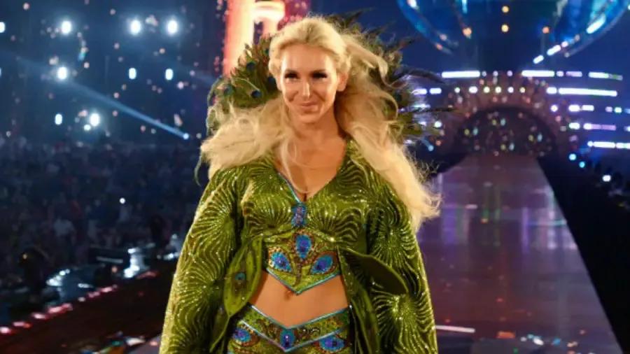 d968110c9996c5d9a49a2070b141f738f125e93f-Charlotte-Flair.jpg