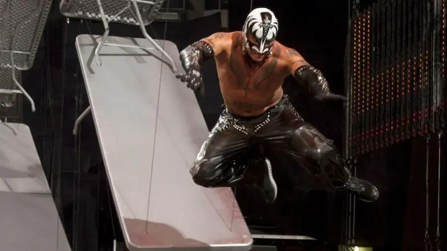 https://cultaholic.com/files/images/345d31f3250088c43ce64e6631c016c79189d07d-Rey-Mysterio.jpg