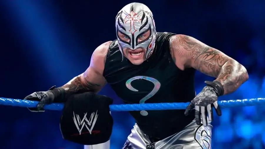 https://cultaholic.com/files/images/e4375ff25dfbc127ff9b10dbb64770901e64383b-rey-mysterio.jpg