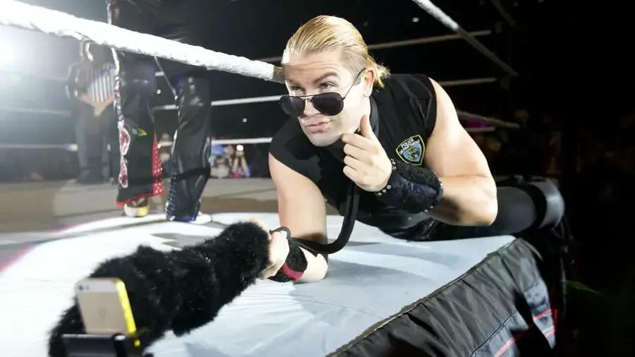 https://cultaholic.com/files/images/fe41880fc2bdfb41391ab1bc1530d0b592577693-Tyler-Breeze.jpg