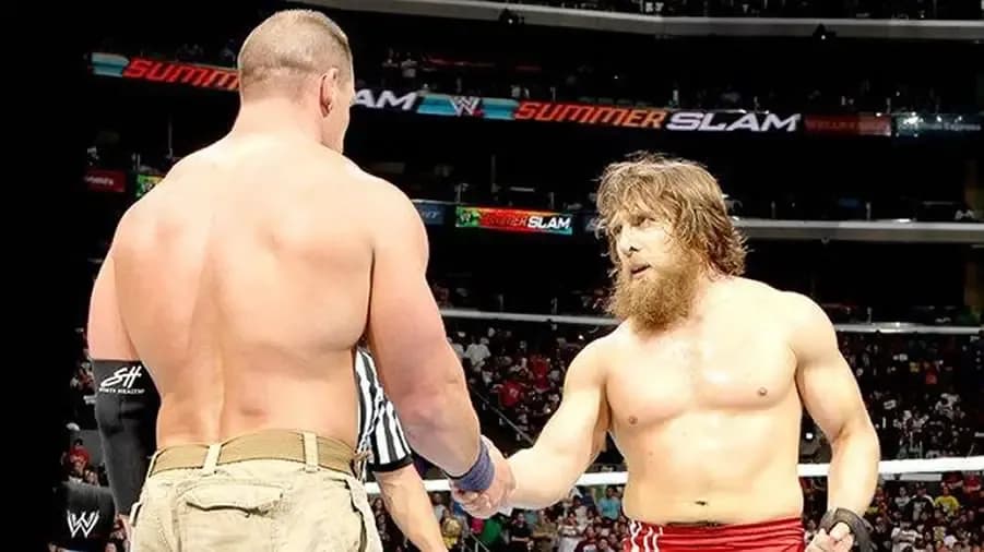 https://cultaholic.com/files/images/151f69753445fbcaa6a80af50bda7c811f8ba70f-john-cena-daniel-bryan-summerslam-2013.jpg
