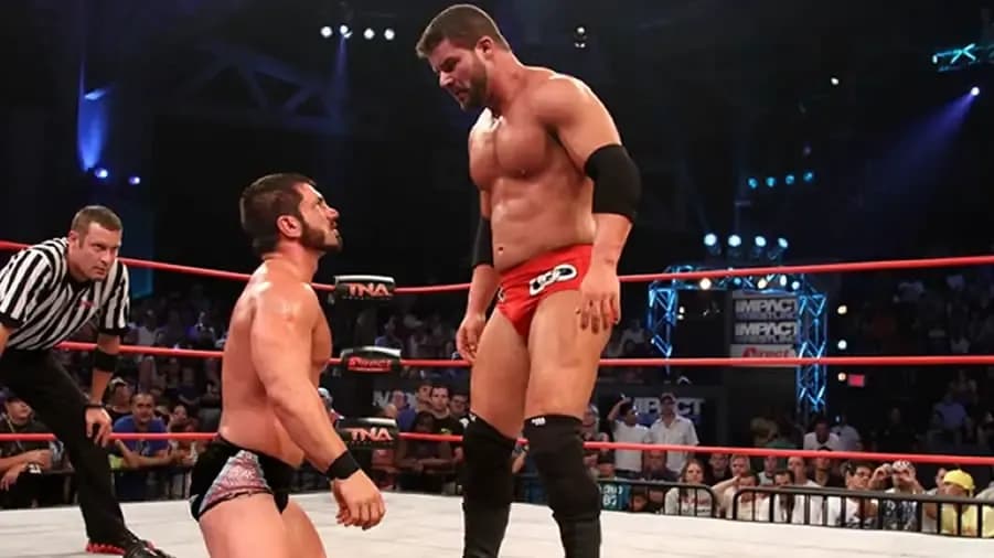 https://cultaholic.com/files/images/1bcbfe1a385037ee29084b4f2db6e527f58c4a9c-bobby-roode-austin-aries-2012-destination-x.jpg