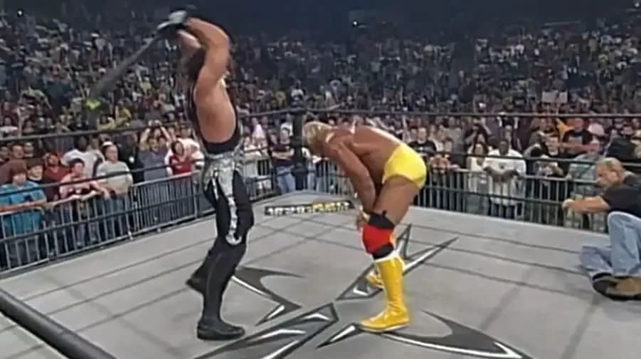 https://cultaholic.com/files/images/625e9b788c3cacef974e57926b14eb4a0b79fe5e-STING-HULK-HOGAN-FALL-BRAWL-1999.jpg