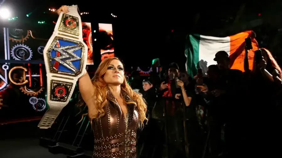 https://cultaholic.com/files/images/aa0acbcdab4a2925a1956f18c9870b56ad0fa514-Becky-Lynch.jpg